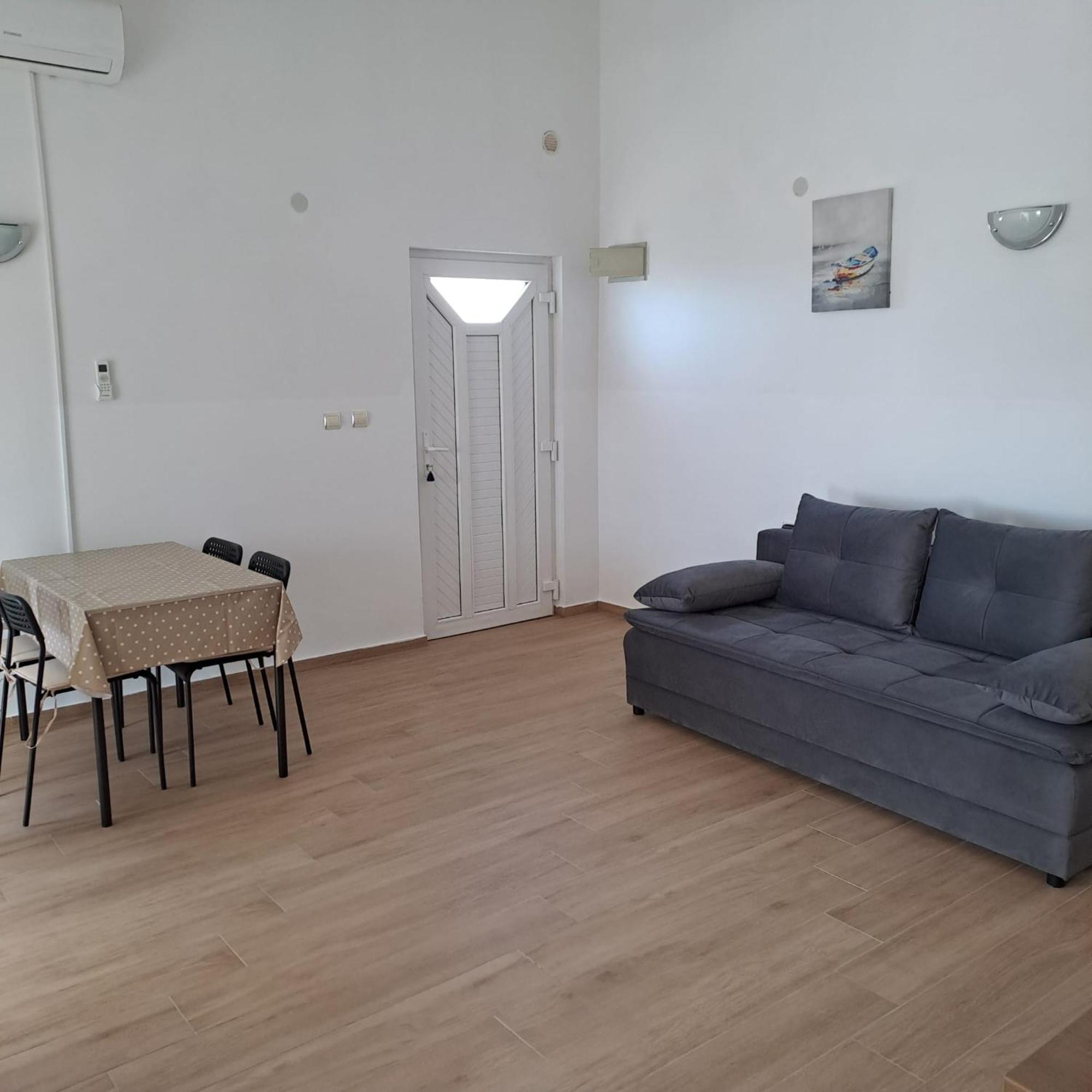 Apartments Cecilija Povljana Bagian luar foto
